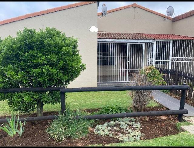 3 BEDROOM TOWNHOUSE FOR SALE IN ELSPARK